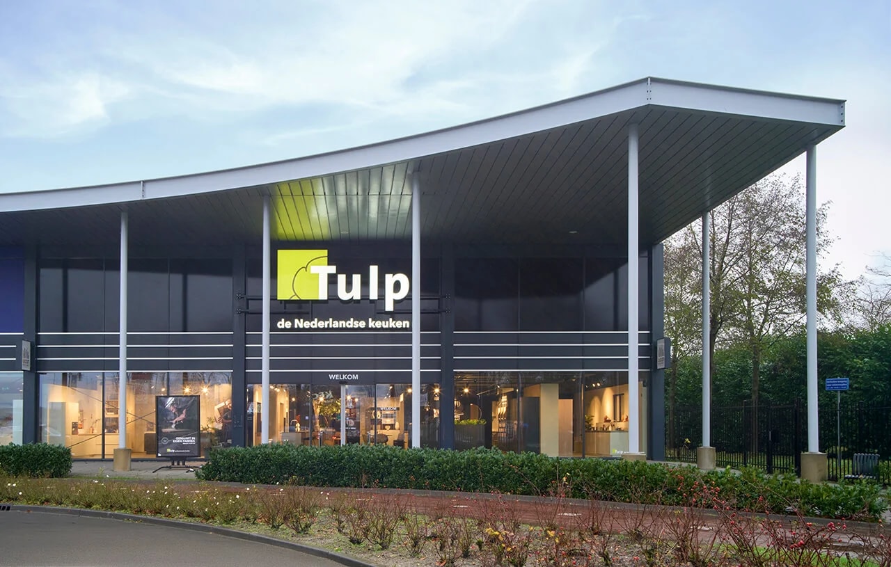 Waarom werken Tulp Keukens en Keukenpermaand.nl samen?